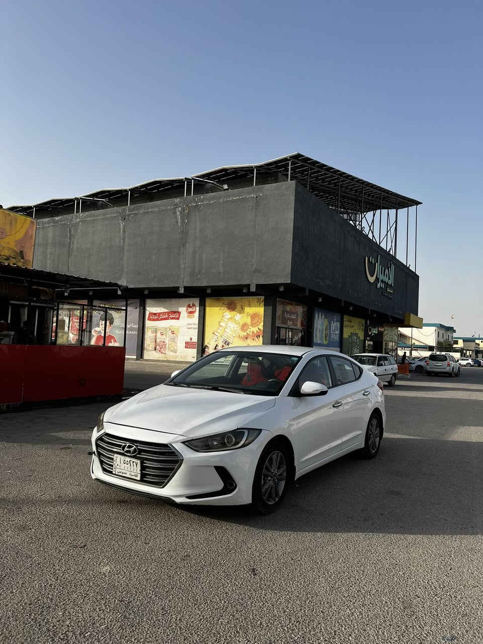 النترا موديل 17 خليجي ماشيه 200 الف حقيقي مكينه 1600 دوش بيهه رشات بل البنيد وبل الباب الخلفي نص منه
 ما مفتوح ولاقطعه بيهه السياره جاهزه من كلشي حداديه جديده تخم تاير جديد باتري جديد 
رقم قادسيه بأسمي   السعر 129 مكان السياره نجف مجمع الاميرات
 الاستفسار على هذا الرقم ***********
