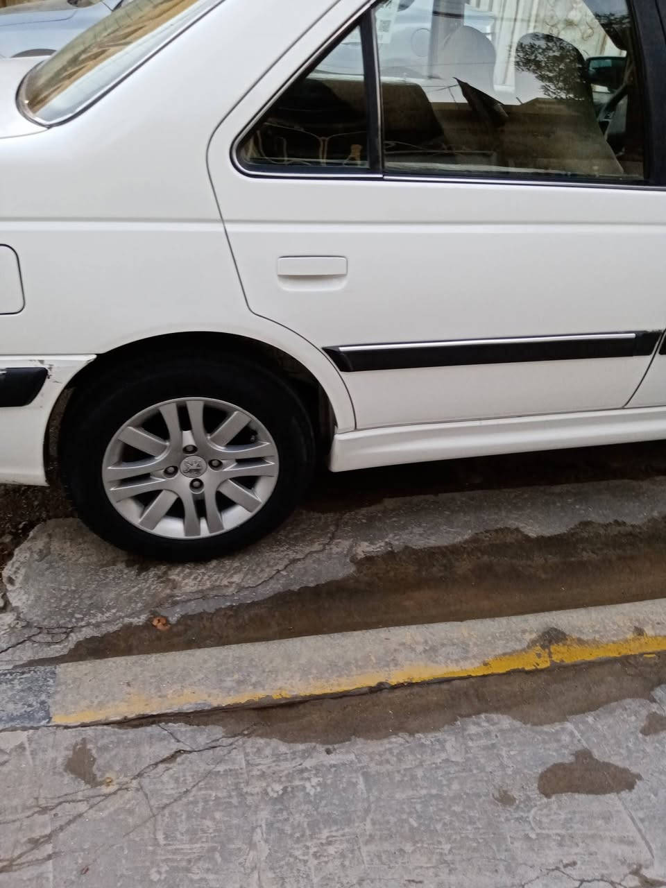 بيجو ٢٢
سعر ٦٨ ورقه وبيها مجال
رقم بغداد الإنكليزي سنويه لغايه ٢٠٢٨
بغداد مالت بيت
رقم صاحب سياره
***********
