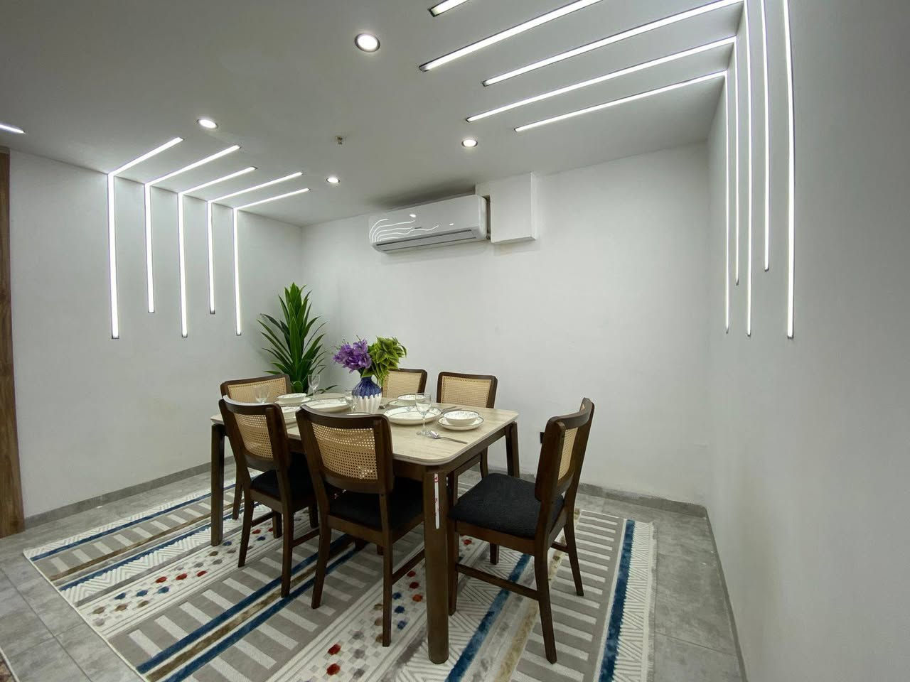 للايجار 
 لايف تاور 

32بارك شارع 100 مربع ذهبي 
غرفتين و صالة 
اثاث زيرو vip
800$
واتس اب
***********
*********** أربيل, العراق
