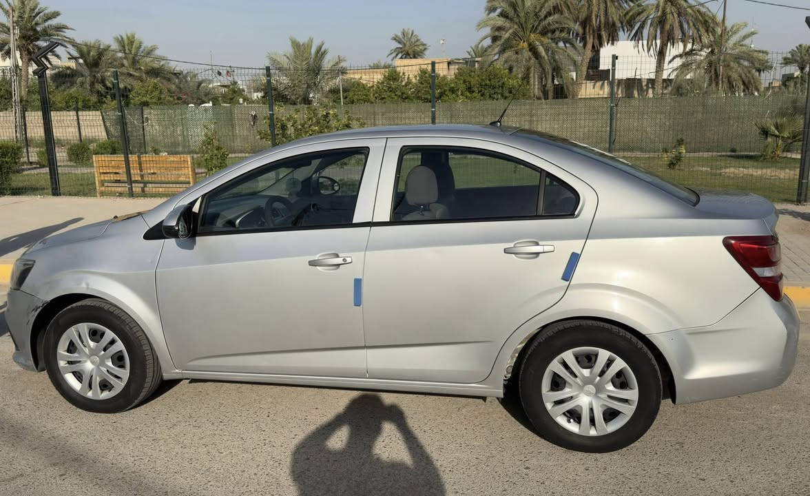 السلام عليكم
للبيع اڤيو 2018 خليجيه كفاله
رقم اربيل الدولي 
سعرها 85$ وبيها مجال
المواصفات :
. مكينه 1600
. 4 جام اوتو
. فتح و قفل الابواب اوتو 
. بلوتوث
‏. USB و AUX
. تحكمات ستيرن
. لدات نهاريه
. كاميرا
. مانع انزلاق
. تحكم بالمرايات كهرباء

العنوان : بغداد
هاتف: *********** موجود واتس اب.
