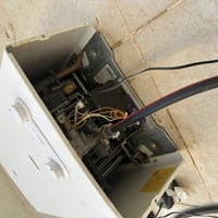 سخان غازي • تعليك