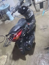 عندي دراجه بريس 140 لبيع الدراجه نضيفه وبلاديه مكينه نشطه  امجفته جديد...