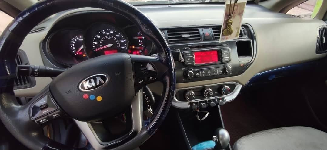 السلام عليكم كيا ريو للبيع وارد أمريكي 
2015 رقم السياره بغداد  السعر 80
تخم تاير جديد تبريد ثلج
حداديه جديده امامي خلفي
العنوان بغداد العبيدي الراسه شارع 20
***********
