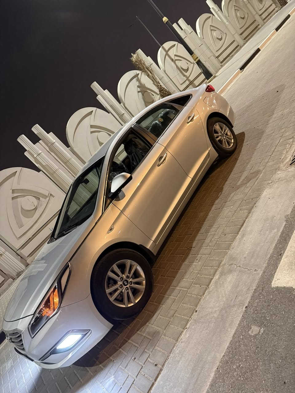 السلام عليكم

سوناتا 18

شرط طك كارتون
غاز بلاد
ادوات ادوات
كصة جنطه
دخول جديد زيرو ماماشيه بلعراق
متوم شمالي
* كير مكينه شرط كارتون
* كشنات جلد
* حساسات خلفيه
* مري شفط
* تحكم ستيرن
* تبريد 
تدفئه
* حداديه %100
* تخم تاير كرتون
سياره مال جناي ماناقصه برغي شرط

العنوان البصره

السعر 61 بيه مجال بسيط

اتصال 
***********
