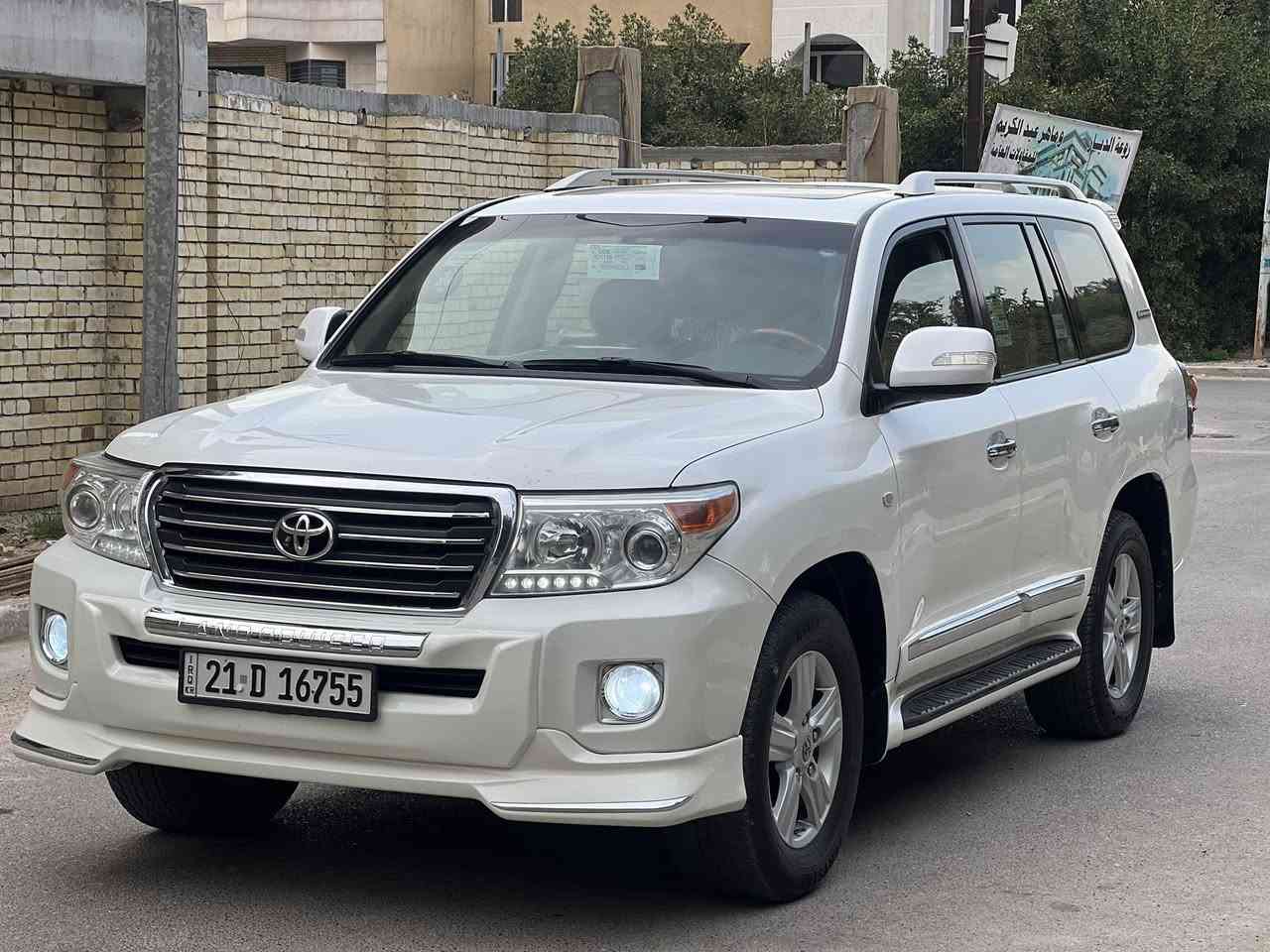 سلام عليكم
لاند كروز موديل 2008 
كفالة عامة صدر امامي خلفي 
عليها ادامة كامله 
سياره مال بيت جاهزة من كل النواحي
فقط دعامية محدثه 
بدون صبغ بدون فتح 
تراي من زاخو للفاو 
محرك كير كفالة 
عنواني بغداد اليرموك 
سعر 295 بيها مجال بسيط 
هاتف  ***********
باسمي تحويل وكالة
