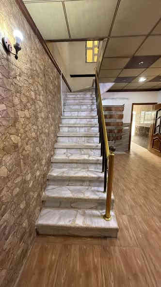 دار للبيع في حي الرفاق قرب شارع جامع الروضة المحمدية
مساحة الدار 100 متر 

يحتوي على 3 غرف نوم ومطبخ وصالة كبيرة وحمامات وكراج وسطح ومنور 

تحويل مباشر الى المشتري

بناء 2014 

للاستفسار اكثر اتصال على ارقام المكتب 
***********
بلديات الشارع العام مقابل منتزه للكفائات الاولى قرب مطعم دجاج غازي
