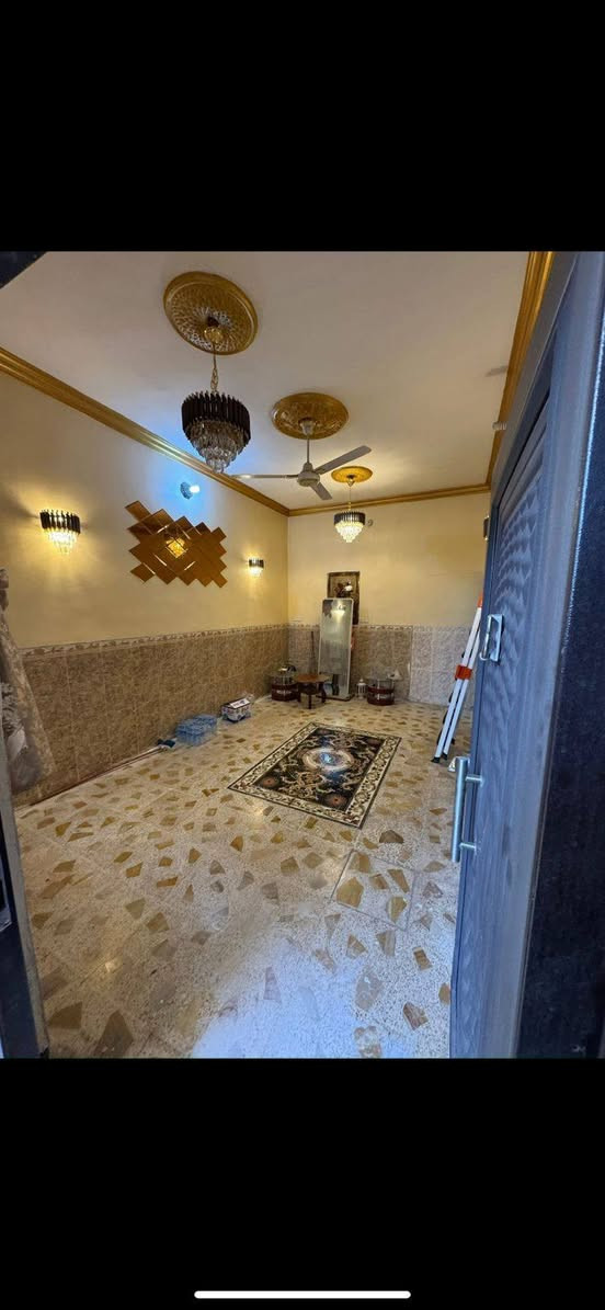 🏡✨ بيت للبيع في بعقوبة – العنافصة ✨🏡
فرصة مميزة لامتلاك منزل بتصميم عملي وموقع جيد يناسب العائلة.
📍 الموقع: بعقوبة – العنافصة
📐 المساحة: 86 متر مربع
🏠 طابقان
📏 الواجهة: 7 متر
📏 النزال: 13 متر
🔹 الطابق الأول: ✅ صالة مفتوحة على المطبخ
✅ غرفة استقبال
✅ مجموعة صحية
🔹 الطابق الثاني: ✅ صالة
✅ غرفتا نوم
✅ مجموعة صحية
🌟 منزل مرتب بتوزيع مريح للمساحات، جاهز للسكن ومناسب للعوائل الباحثة عن الراحة والاستقرار.
📞 للتواصل والاستفسار:
***********
