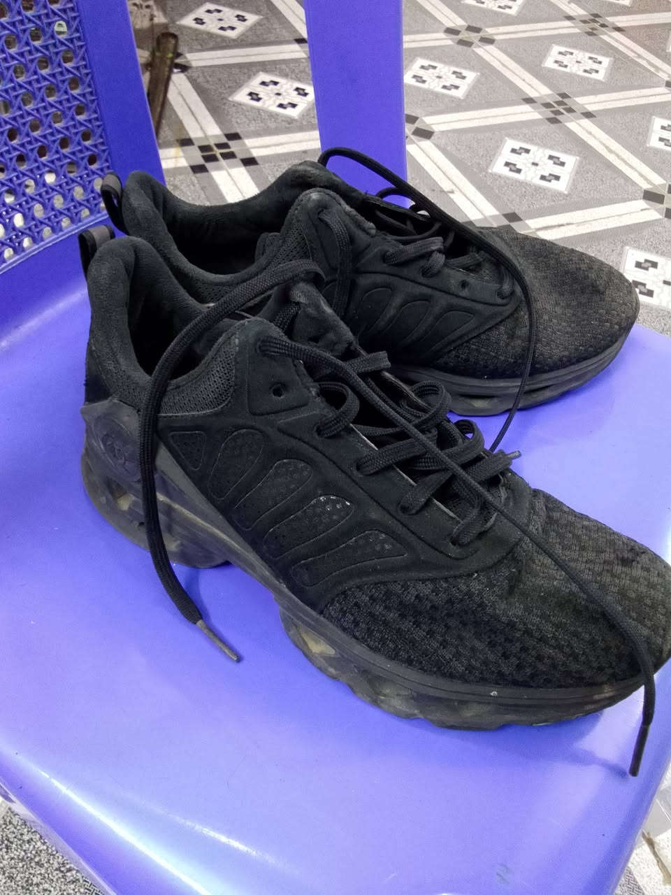 عندي 18 حذاء بيهن جدد مشترييهن بس مستخدمهن قليل وبيهن باله حول18 واحد اي شك او شي مابيهن بس يردلهن غسله انتو اصحاب خبره بل غسل اني اشتري واذب واهس والله ماخذهن على 10 و 15 قطعه واكو 20 الف ماخذهن صور كدامكم عمي الي على باب الله كلهن 60 الف نهايتهن والله بلاش بس يردلهن دبانات مابيهن عندي علاكه دبانات ماعرف يفيدنكم او لا بيهن حتى قياطين المهم هذني نهايتهن 60الف بلاش والله مكلفاتني فوك 200 الف بس يردلهن ترتيب وغسله زينه مكان بغداد العلاوي كلهن تقريبا قياس 41 او 42 قياسيي
اتصال ***********
