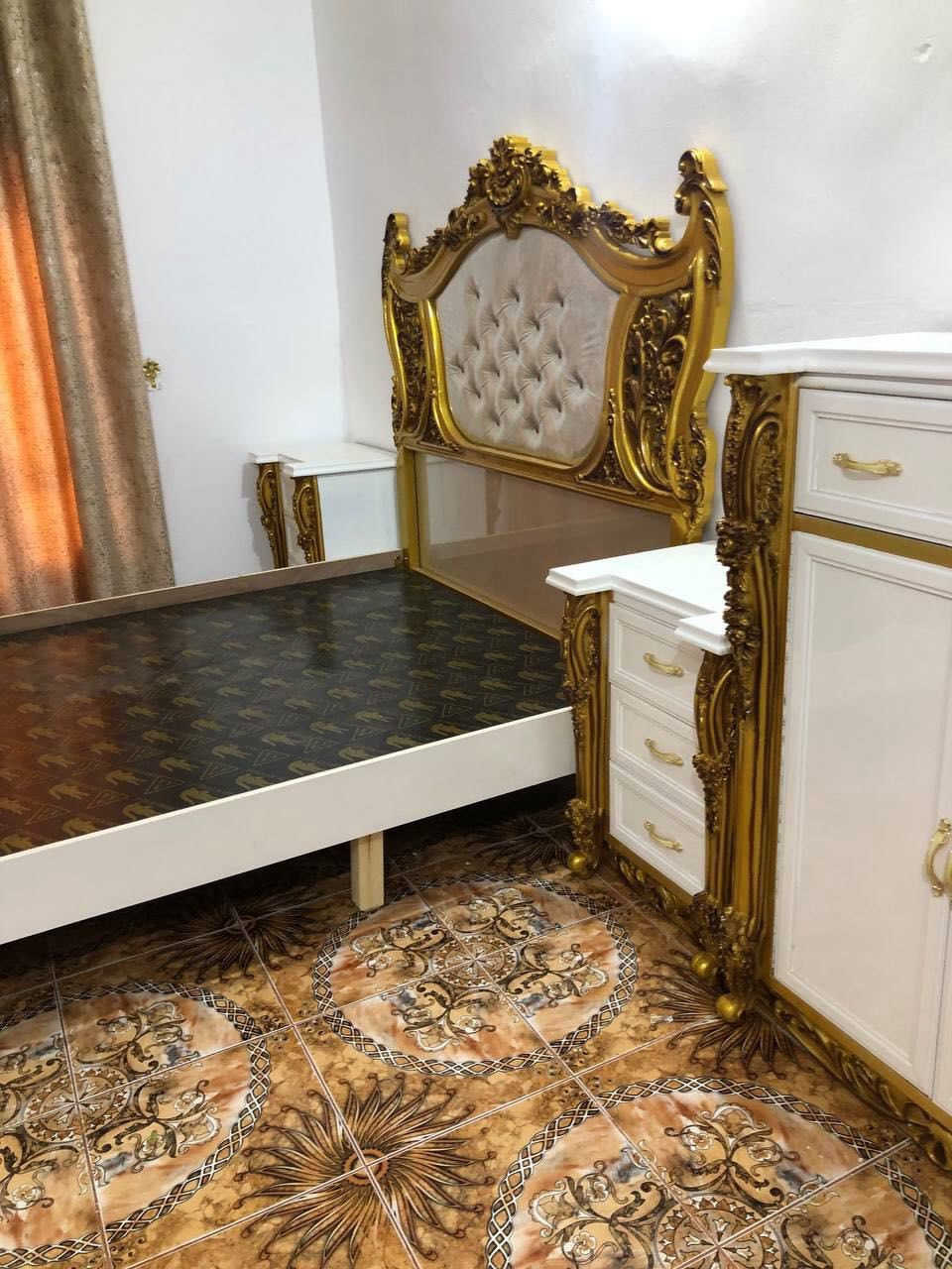 غرفة نضيفة للبيع ما بيها اي كسر محافضين عليها اخذناها ب ٣ وشوية تصميم خاص صنع عراقي اريدها ب مليون و٧٥٠ بيها مجال شوية ورجائا اللي يكسر بسعرها لا يدخل خاص بدون احراجات وللتواصل خاص


**إذا كنت صاحب هذا الإعلان وتريد حذفه لأي سبب، رجاءا أرسل رسالة إلى الدعم الفني**