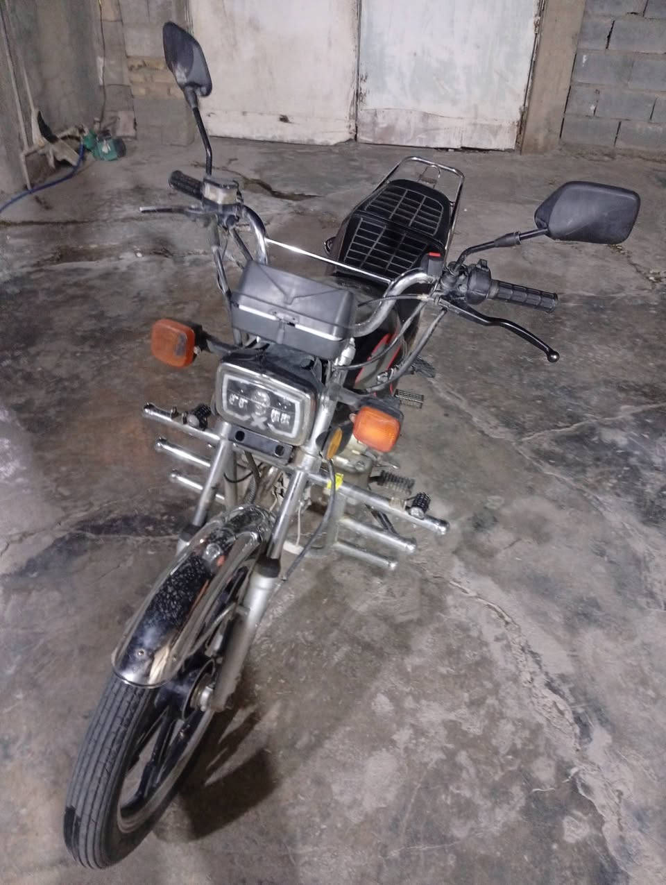 سلام عليكم
موطور ايراني للبيع كامل محرك نضيف بي منفيس موديل 21 مكان فلوجه رقم الهاتف ***********
