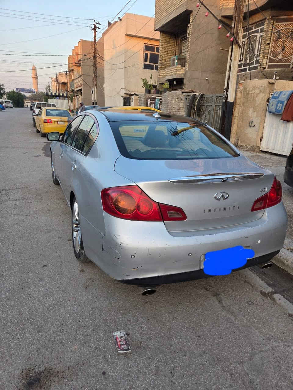 السلام عليكم انيفتي ٢٠١٠
اللون سلفر
المحرك والكير بلادي
2 ويل فول مواصفات
بصمة تحكم ستيرن
رادار خلفي وامامي
كاميرا خلفي
تبريد قطعتين
تدفئة كشنات 
وارد امريكي حادثه
الجاملغ الأيمن والجاملغ الأيسر مصبوغ
السعر ٩٠٠٠  آلاف $
البياع ***********
