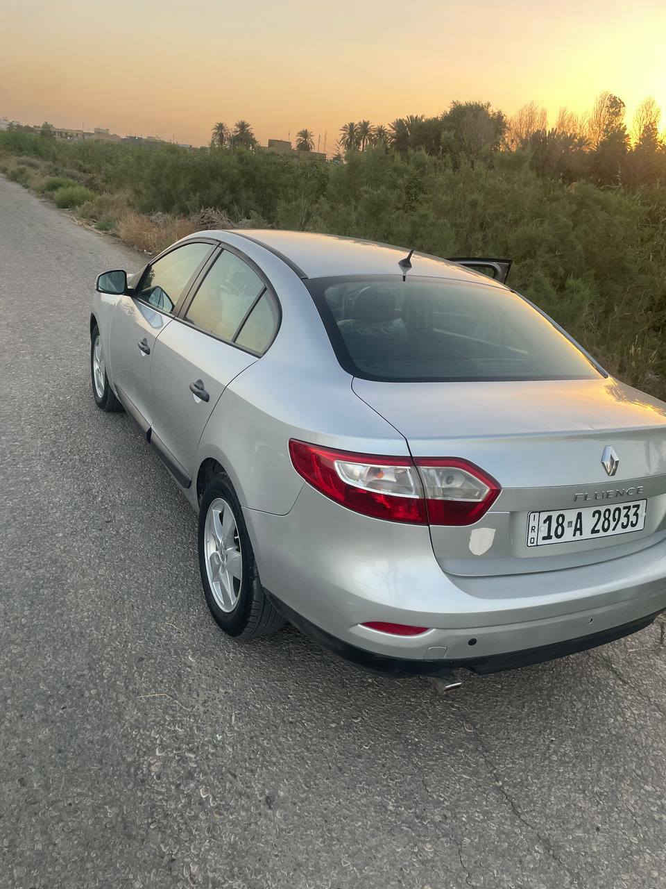 السلام عليكم رينو فلونس موديل ٢٠١٢ رقم بابل بسمي تحويل مباشر رايدهة ب ٧٥ ورقة وبيها مجال مكاني الديوانية ***********
