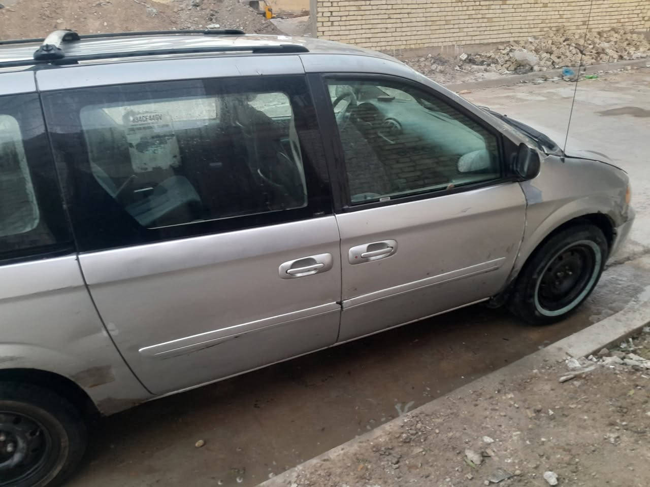 دوج ٢٠٠٥ للبيع طويل ٣ قطع تبريد سياحي كشنات بلع تخم تاير كوري جديد كهربائيات كله على اشركه شغال ولا جطل بيه جامه أماميه جديد محرك كير بلادي حجم ٣٣٠٠ تبريد ثلج بس الخلفي صوج من الدكمه بس الأمامي ثلج وبسعر مناسب خابر وتدلل مكانه بغداد بلديات ***********
