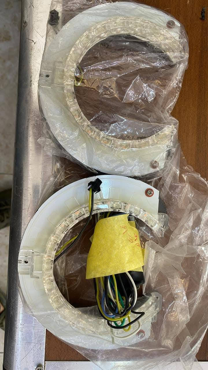 السلام عليكم اخوان متوفر كل مايخص اللايت من جلي وزرع عدسات وزرع لد متغير وثابت وتصليح لد السوارات والاشاره *********** واتساب
متوفر ايضا كارتات وسوارات اشاره اصلي وتجاري شرط الضمان
جلي اللايت ضمان سنه صيانه مجانيه
