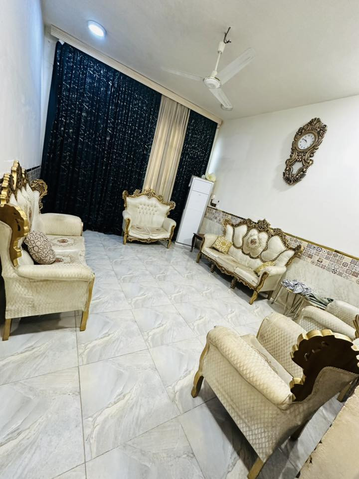 مرحبا
تحم ملكي للبيع 
سعر 175 وبي مجال 
للاستفسار عبر هذا الرقم ***********
