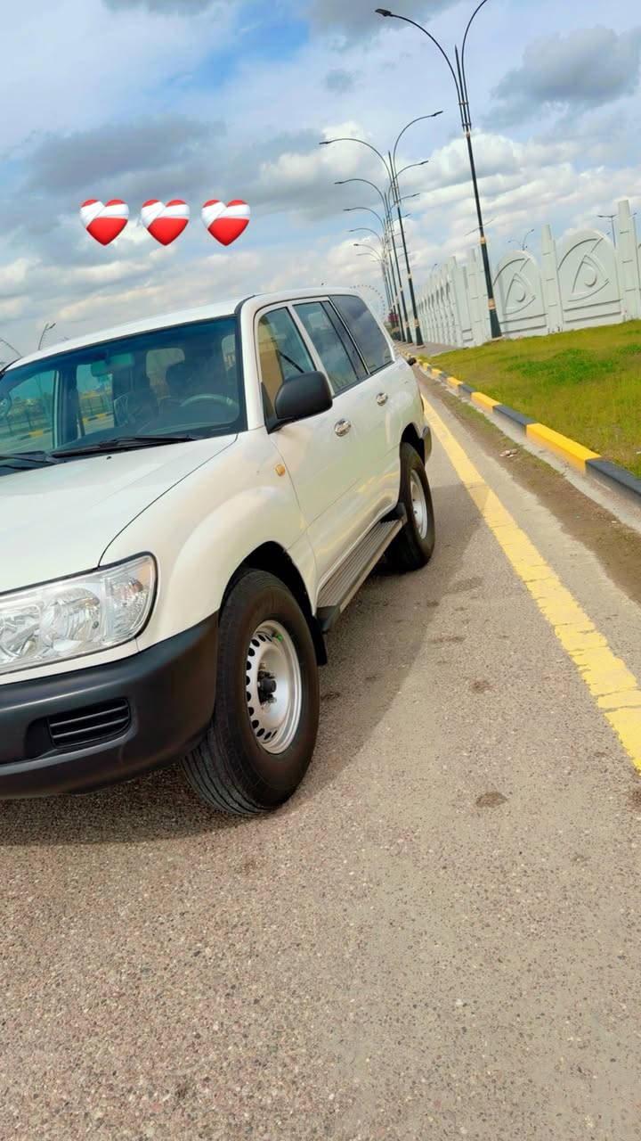 السلام عليكم مونيكا 
2006 رقم بغداد بأسمي
مشروع وطني 
مكينه كير حداديه 
تخم تاير تبريد كله كفاله
بيه جاملق امامي صبغ فقط
والباقي كفاله
العنوان البصره
الهاتف 
***********
