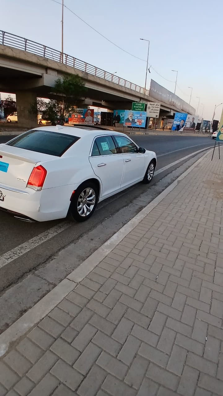 اوباما كفاله عامه ماعدابارد بلجاملق الجهه اليسره بدايركد اربع اصابع موديل 2016  شماليه فول مواصفات برده مري قلابه على بك تبريد بلكشنات الاماميه تدفيه بلكشنات الخلفيه ويل 18 موزه تخم سونارمرفق معه الصور تاير جديد يدأت نيكل ماشيه 97 ميل وقابل لزياده حقيقي استعمال شخصي لستفسار *********** او*********** او***********
