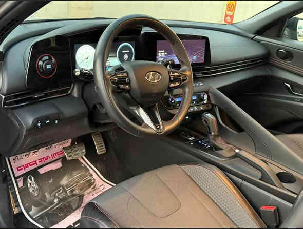 السلام عليكم 
هونداي النترا 2023 فئة NLINE فول مواصفات رقم اربيل بأسم شركة وكالة او تحويل مضمون  صور الحادث مرفقة مع الصور بدون صبغ فقط تعديل بارد
المواصفات : فتحة / بصمة / كرسي كهرباء / تدفئة كشنات / مود درايف  / مانع انزلاق / رادار اوتو بريك / دبل كزوز\رادار تعديل مسار / شاشة كبيرة / تبريد بيانو / رادار جانبي / LED امامي / LED خلفي 
مكاني الكاظمية 
للتواصل والاستفسار : *********** بغداد
