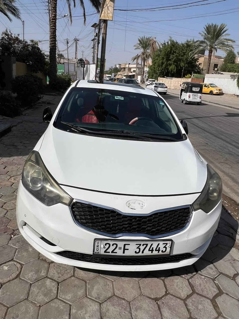السلام عليكم 
للبيع سيراتو ٢٠١٤ خليجي فول مواصفات عدا البصمه
بيه صبغ صفحه السايق اثر شخط بدون معجون رش فقط
السياره كير محرك مكفول محرك 1600دوش لاتبخير ولا تنقيص ولا مفتوح 
السياره فول مواصفات فتحه اشاير مري مري شفط حساسات امامي خلفي بگ لايت لد لد امامي نهاري كشنات جلد تحكم ستيرن جهتين ويل كب 
السعر 115وبيه مجال بسيط 
مكان السياره بغداد /الغزالية 
للاستفسار ***********

