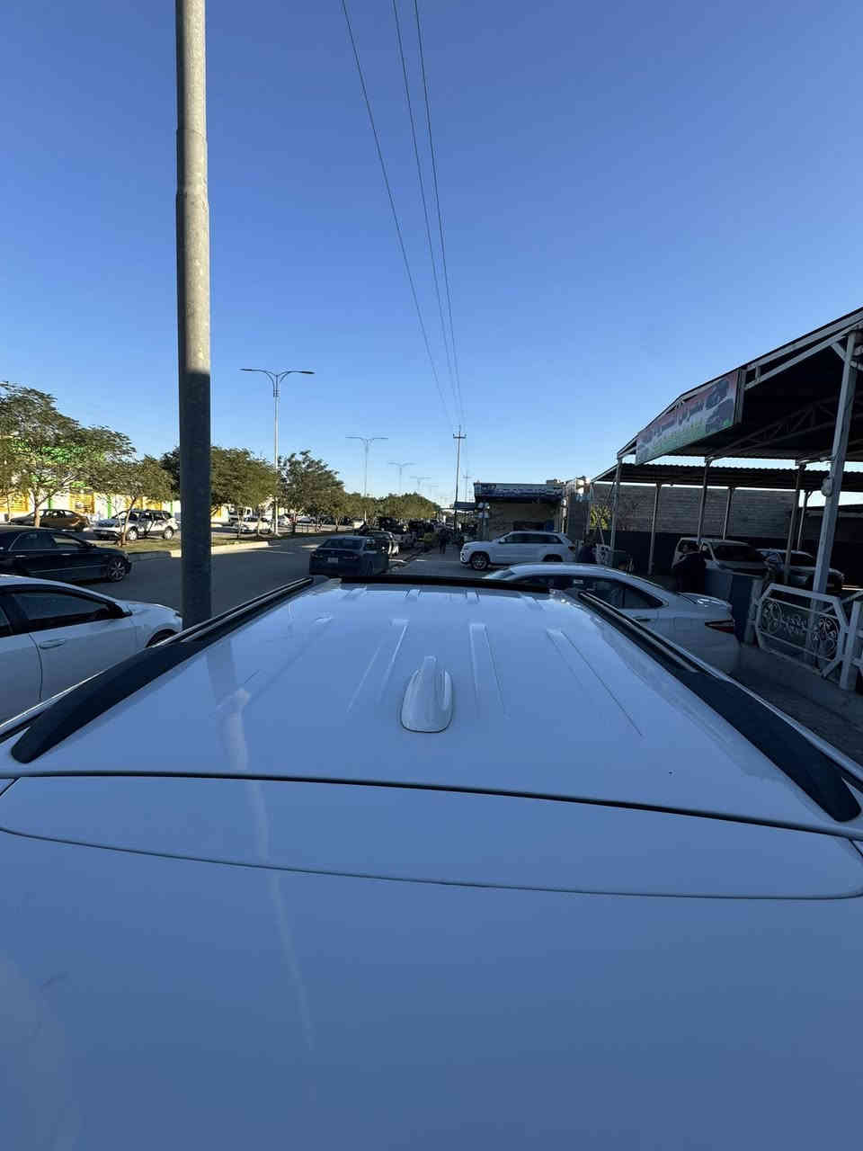 سلام عليكم 
جيب لاريدو 2014 خليجي 
لون ابيض ( رقم سليمانية)

*مواصفات فول
فور ويل 
شاشة جبيرة 
حجم المحرك 3600.  V6
كشنات جلد 
شفتات ستيرن 
جامات اوتو 
المقاعد الامامية كهرباء 
ويل قياس 18 
لد متحرك
تشغل عن بعد 
مثبت سرعة 
كاميرا خلفية 
مريا جانبية قابلة للطي 
نضام ECO
كشنات تدفئة تبريد 
موس متحرك اربعة انظمة قيادة 
اكو هواي موصفات معروفة موصفات لمتد

سيارة كلين ما بيهة اي ضربة او اي حادث 
بيهة ضربات خفيفة جداً مثل ما موضح بل في الصور
سعر : 243 وبيها مجال بسيط 
مكانها ديالى جلولاء 
الرقم ***********
