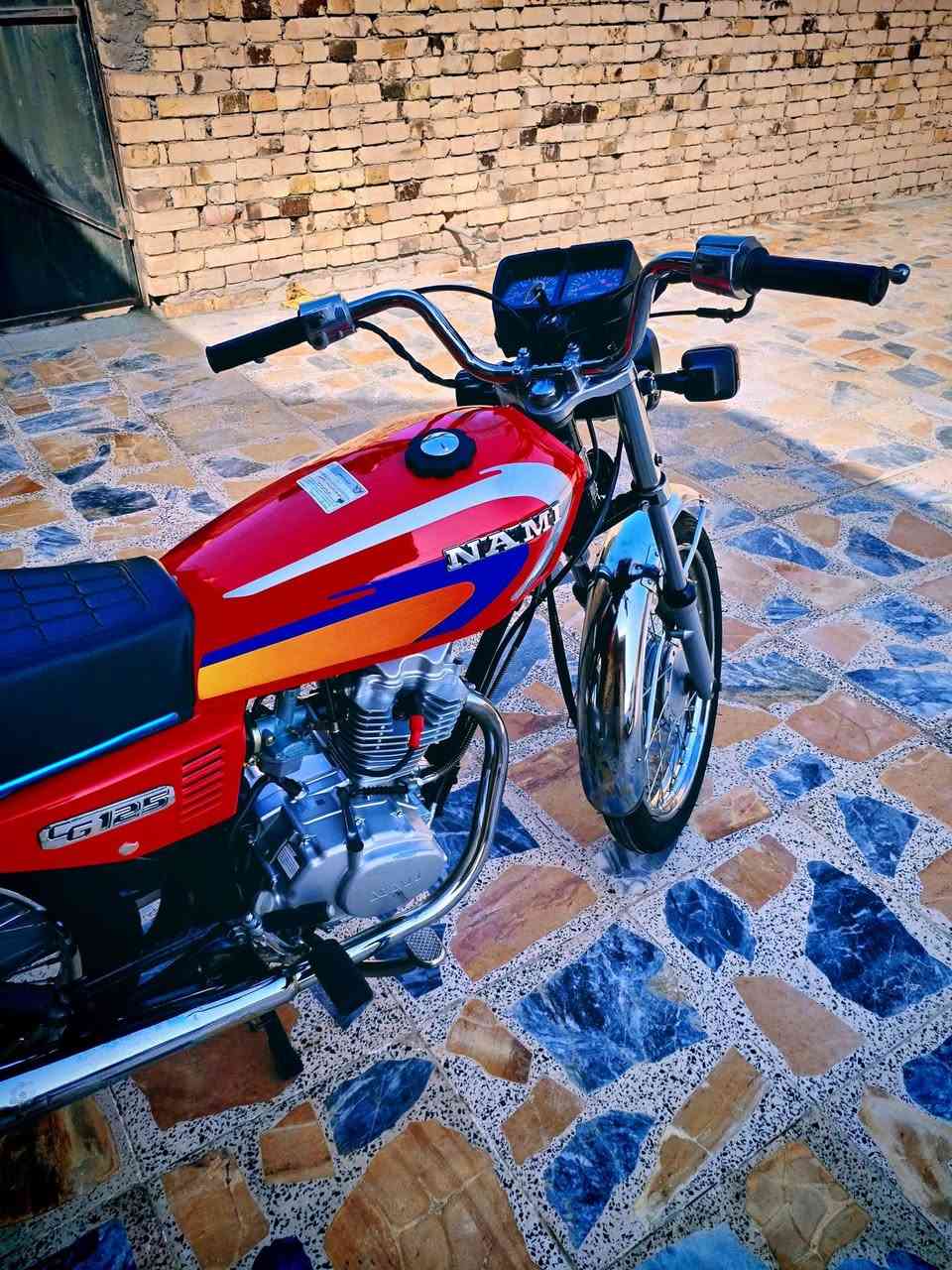 السلام عليكم دراجه للبيع اوراق اصولي 7 أوراق وكيلها سيد خلدون شلامجه الأصلي موديل 22 طالعه بل 23
مكفوله كفاله عامه السعر 1200 الاتصال على ***********
