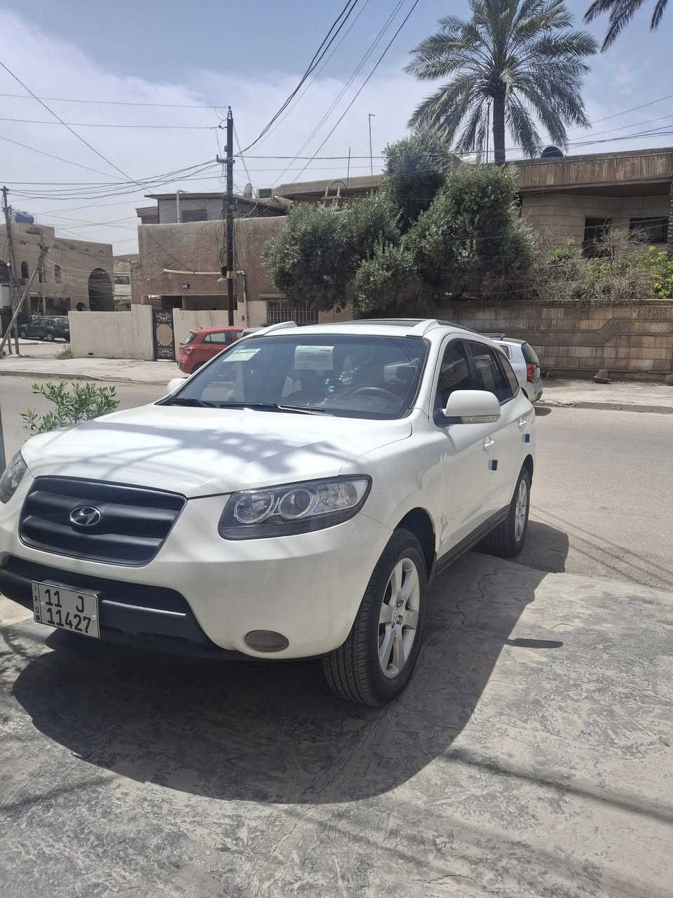السلام عليكم هونداي سنتافيا
موديل ٢٠٠٩ خليجي السياره 
كفاله بيها فقط دعاميات صبغ 
رقم انكليزي بسمي فول 
فتحه كشن جلد ٧راكب 
٣قطع تبريد مكينه ٦ 
مكينه وكير وتبريد جدد 
تخم تاير كل نقص مابيها 
بئسمي تحويل ثاني يوم 
مكان السياره بغداد المشتل أوس 
*********** //// السعر ١٢٥
