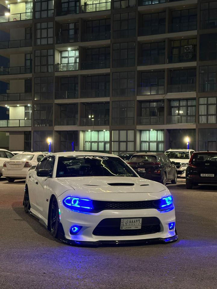 جارجر ارتي محرك 5700 /2016
ماشيه 120م عليها تزويد  من امريكا عليها شوته KN 
لد اوركل متحرك 200مود 
لد داخل متحرك 
اشاير جانبيه متحرك 
سستم كامل لحايه زعانف دوسات دفيوزر 
داخل سياره كاربون فايبر ب كامل 
عليها جكات s2
عليها باك فاير يخبل 
عليها برمجه مصطفى ايكل 
حت ع بانزين عادي مدك دوانز 
عليها دبات سود
ويل نجمه 20 تو سايز 
لغد شاصي كفاله حادثها كلش بسيط بس بطرف شاصي كلش قليل ميبين أصلا 
محدثها دعاميه امامي وخلفي اس ارتي 
كفرات فجوج  ستدات طلقات يعني سياره من ناحيه لكماليات مابيه نقص كلشي وسياره ع ايدي كلشي مشتغلها كير مكينه كفاله وتجي وتشوف بعينك 210 وبيها مجال وسياره مال جناي تعال كلب وقتنع لاتقارنها بلمهجومات *********** مكاني بغداد
