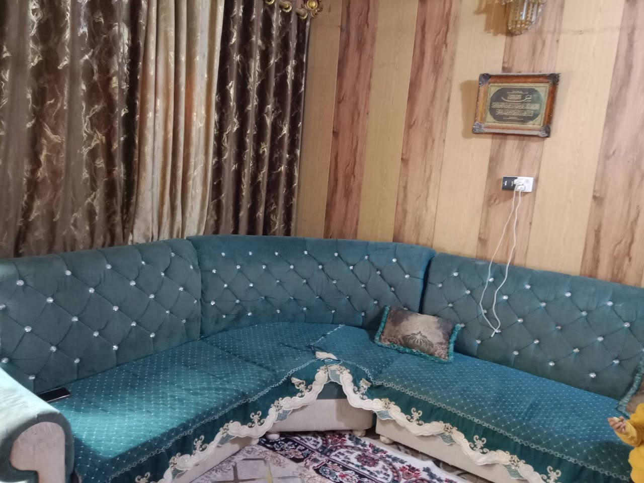 ديوان نجاره سبع مقاعد ضخم كلش مابي ضرر سعره 200 بيه مجال بسيط مكانه حله الاسكان الشراي فقط يتصل ***********
