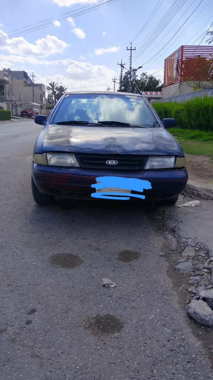 السلام عليكم ورحمة الله وبركاته سيارة سيفيا موديل 95 السنوية إلى حد28 كير جديد حاوية محرك بلادي الكهربائيات كلها شغالة التبريد مو شغال ويرادله منضومه كاملة  واكوا صور لسيارة ويرادله مشط استيرن رايدها 
3500 ثلاث ملاين ونص قفل
طبعا اني مكلف بلنشر  هذا رقم للتواصل 
الرقم ***********
مكان السيديده
