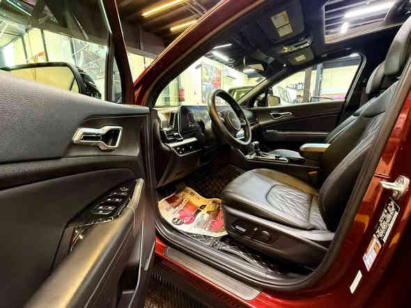 2023 Kia Sportage X Line
كيا سبورتج إكس لاين

فول للاخير 

ماشية ٥٠ الف فقط 

لون 

ضرر فقط صندوق ومنشور صورت حادث

رقم بغداد  الجديد تحويل وكاله ٪؜100

مواصفاتها 

دعامية برستيج 

+مازدات لدات 

.بصمة  بصمه ابواب

بصمه تشغيل تشغيل عن بعد 

صندوق

 كهرباء 

 شاشة كبيره لمس

كاميرا دوارة 

رادارات / رادار امامي /رادار جانبي /رادار خلفي

 حساسات خلفي 

خرائط 

 كشنات تدفة‏  + شاحن بالكشن

 كشنات جلد 

 دفع رباعي  نضام جبلي وثلجي وترابي

نزول منحدرات                                                    

كشنات كهرباء

.تبريد قطعتين 

.اوتوهولد .   

ويل كروم 

بلوتوث USB ابل كار بلاي والاندروير 

 حاجب ليد

.نقطه عمياء

.اشاراة بالمراياة الجانبيه                                     

. فول تحكم ستيرن                                             

. كير أوتو + عادي.                                              

-اوتو بريك.                                                         

. بريك بصمة.                                                      

‏Led .+  زينون

.شحن اللاسلكي                                                            

. نضام قياده أيكو + سبورت + نورمل

. مثبت سرعه

. تحديد مسار 

. دمامات صوت  

.لايت بلادي Led  زينون

. رادار الخطوط البيضاء  

‏.شاشة إلكترونية

 تشغيل عن بعد 

‏-AUTO HOLD

‏Auto start 

سياره جديده. 

سعرها ٢٢٥ وبيها مجال بسيط (مكاني محموديه أو ناحية الرشيد )
***********
***********
