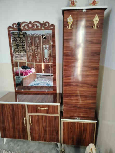 السلام عليكم  اخشاب للبيع السعر(450) الف
او بیه مچال بصیط (***********)
