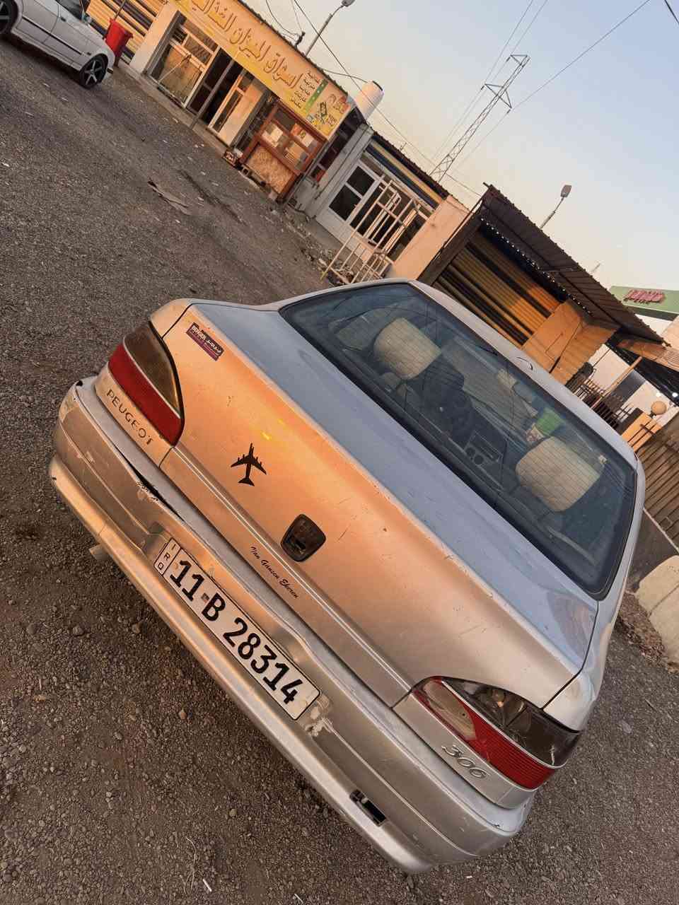 السلام عليكم

بيجو 306 
2001
رقم بغداد الدولي الجديد 

السياره بدون صبغ البنيد مبدل فقط

تبريد ثلج ويه السويج 

جاهزه مابيها نقص شغل واطلع 

السعر 34 
ديالى الخالص 
***********
