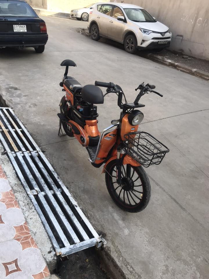 سلام عليكم مطورات شحن 
الاسود بطاريات منفوخين
البرتقاليي جديد ببطاريات شرط 
سعر ٣٥٠ وبي مجال 
انتصل عل رقم ***********
