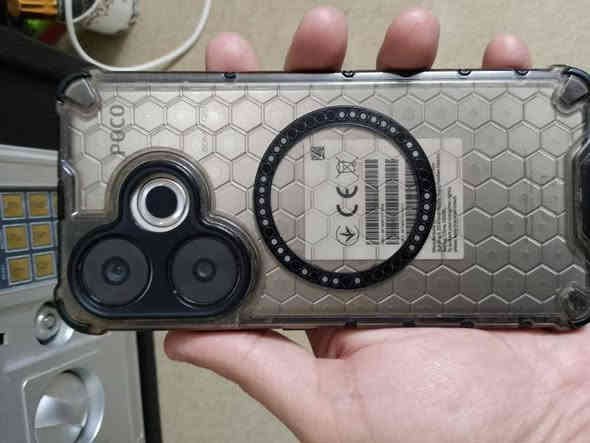 السلام عليكم للبيع بوكو F6 ذاكرة 512 مواصفات معروفه معالج قوي ببجي 120 فريم نضافة اخو جديد موضح ب صور كارتونه ضايعه شاحنه اصلية موجودة مكاني بغداد الدورة سعر 350 بي مجال بسيط حك الجيه 

استفسار ***********
