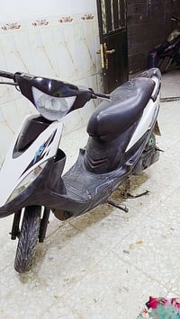 ماكس 120 عدله قبل فتره منزله حاويه الدراجه جديده وحلوه مكانه بغداد مدي...