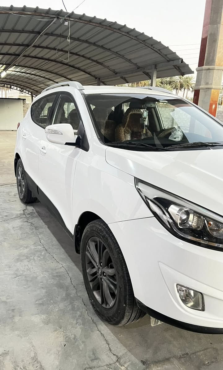 السلام عليكم
توكسان خليجي 2015 مكفوله ماشيه 71 مكينه 2000
السعر 172 وبيها مجال 
العنوان بغداد 
للاستفسار الأتصال ***********
