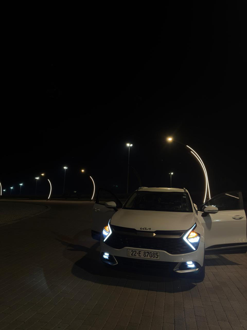 السلام عليكم
كيا سبورتج 
موديل 23 
ماشيه43 
مواصفات نص فول 
كفاله عامه
السعر 21.000$
***********
