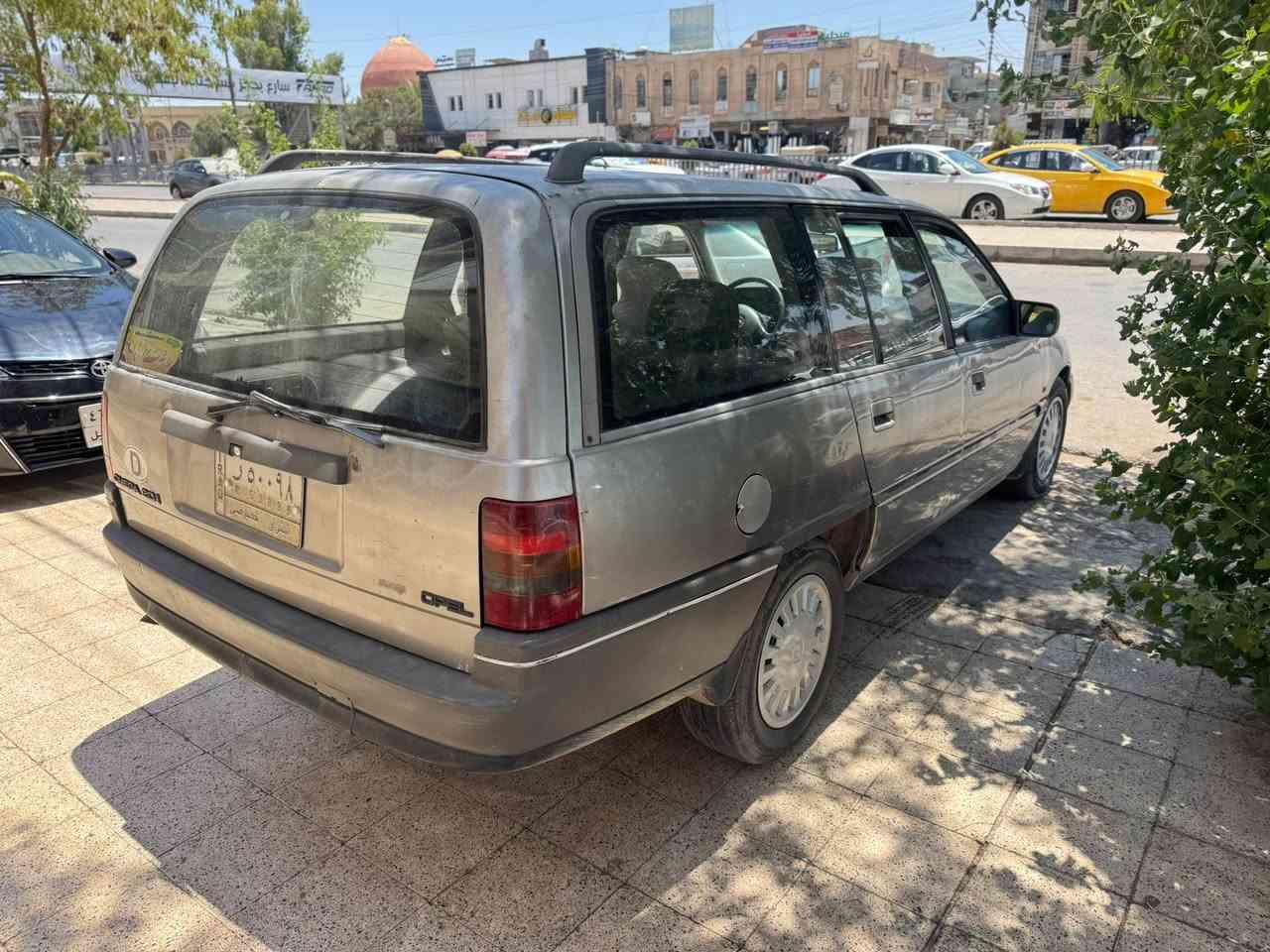 أوبل أوميكا  1987🚫اتوماتيك للبيع فقط
السعر 28$ 💸وبيهاا مجال

محرك 2.0 المرغوب 

كير اتوماتيك 

سلايت فتحة سقف

بدون حادث 🚫

رقم نينوى شرط التحويل 

حلوة السيارة وسعرهاا مناسب 

مكان السيارة موصل ايسر 

***********

***********

