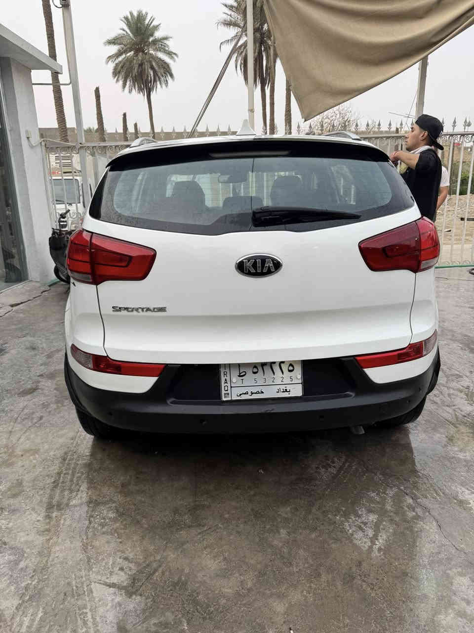 سبورتج 2016 امريكي فول مواصفات 
بانوراما
كشنات جلد
تحكم ستيرن
اشاير بالمري
مرايات كهرباء
تبريد قطعتين
كشنات تدفئة تبريد
كروز سرعة
محرك 2400 GDI
حادثها خلفي والسونار موجود بالمنشور
عليها ادامة كاملة قبل شهر نوزلات بلكات كلها جديدة 
السعر 136 ورقة وبي مجال
مكان السيارة بغداد الكريعات

***********
