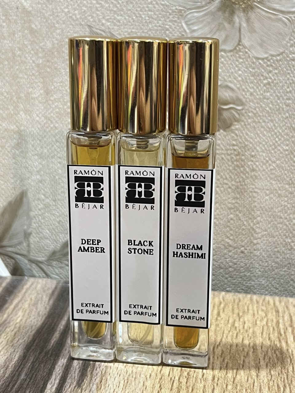 للبيع
كانيميد من مارك انتوان -تيستر متبقي ٩٠ مل -٢٤٠ الف
تقسيمات رامون بيجار حجم ١٠ مل -١٤٠ الف 
تقسيمة بيربوس٥٠حجم ١٠ مل-٦٥ الف


**إذا كنت صاحب هذا الإعلان وتريد حذفه لأي سبب، رجاءا أرسل رسالة إلى الدعم الفني**