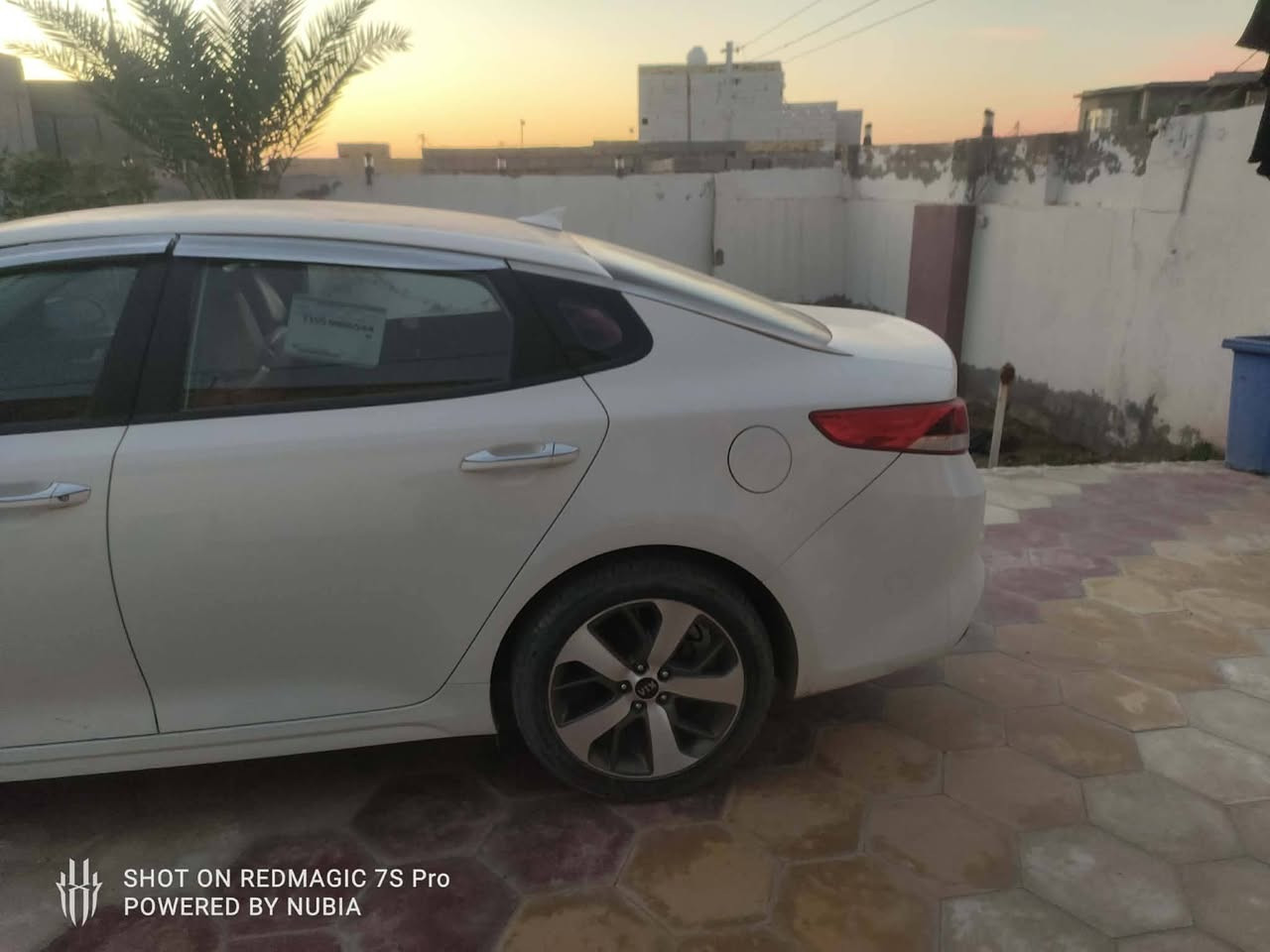 ياالله اوبتيما كي5 كوريه موديل 2018سياره جديده منقصهه برغي تخم تاير قبل شهر حداديه بل جيس بيهه سياره ربع متصرف عليهه جهازه ع اخر حبايه رقم دولي بسمنه التفاصيل أكثر ***********
