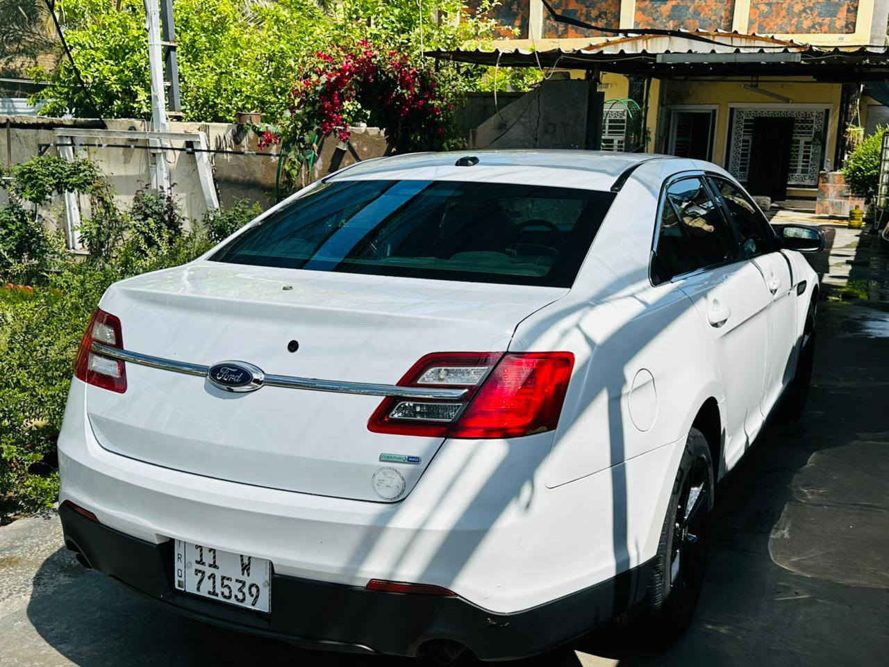 السلام عليكم ورحمه الله وبركاته 
للبيع او للمراوس حسب الرغبة 
فورد تورس 2019 وارد امريكي بوليسي السيارة
بيها قطعتين صبغ بدون دواخل 
سيارة بوليسي كير تعليك 1000 
مكينه 6/3500 تنفس طبيعي 
ماشيه 130 الف 
تخم تاير مكينه كير شركه 
مواصفات البوليسي معروفه 
راردات 360
دبل ارضيه 
كشنات تدفئه وكهربائي
اتو بارك 
قطعتين تبريد
سيارة هاون ومابيها نقص برغي 
السيارة خير من لله وجاهزة 
شعندك مراوس دزلي صورها وتفاصيل خاص 
مكانها بابل المسيب للستفسار اكثر اتصل 
***********
