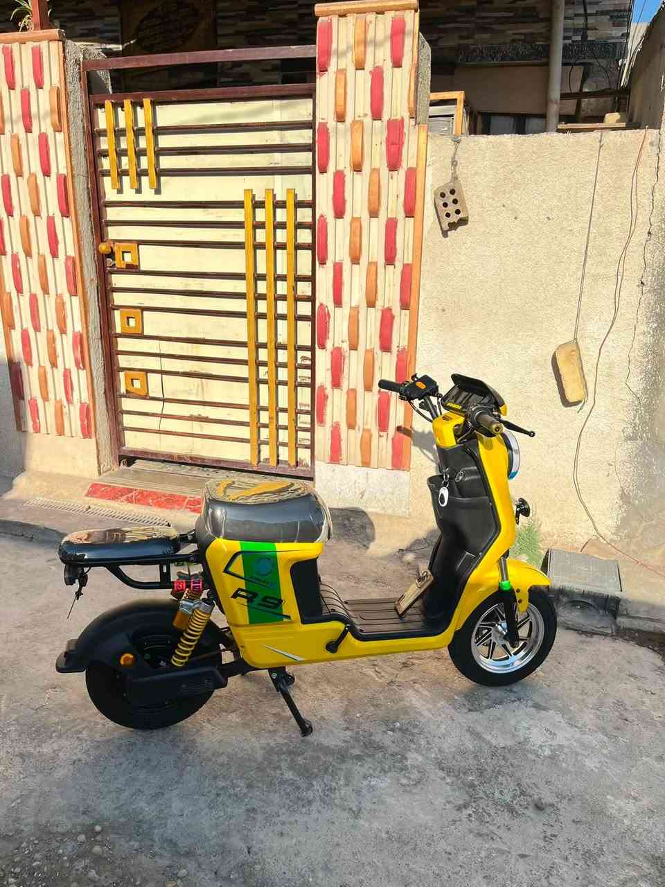 سـلام عليكم شباب دراجه شحن للبيع سعر 500 وبيهاا مجال *********** تواصل على الخاص هذا رقم وبي واتساب وشحنه اصليه ودرجه جديده بطارياته جداً ❤❤.
