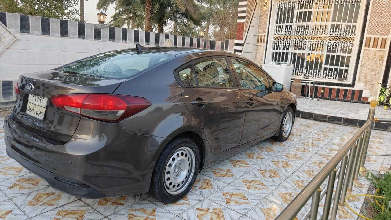 كيا فورتي 2018وارد كندي نص فول
مكينه 2000دوش السياره مكفوله من اي ضرر ايرباكات سليمه صبغ حزام اثر شخوط رقم اربيل سنويه منتهيه تحويل وكاله مضمون مواصفات تحكم ستيرن كامره شاشه حساس مري شفط اشاير بالمري 
سياره جاهزه من كلشي 
السعر89 سعره مناسب هاتف***********
