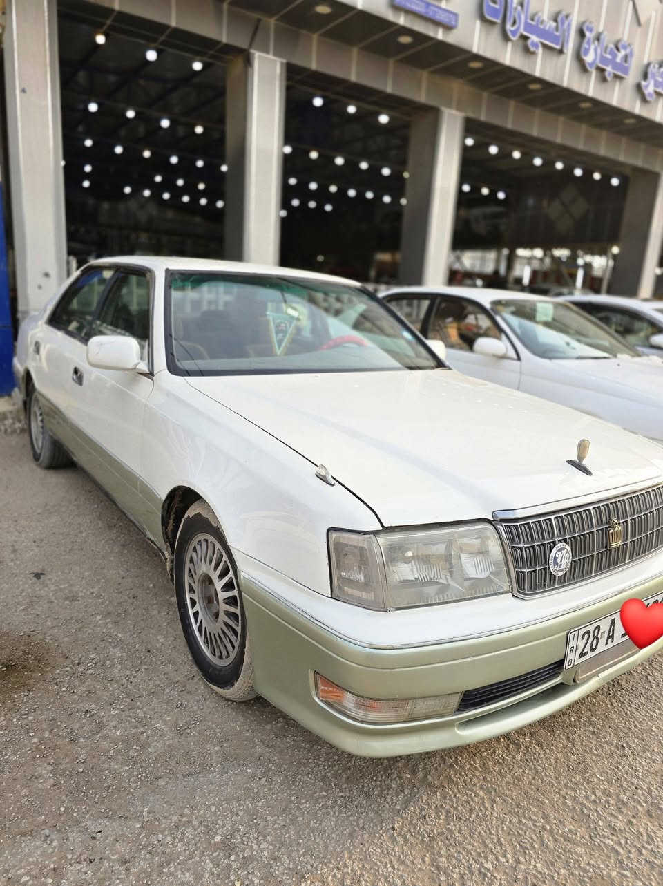 السلام عليكم 
راس الثور فلات للبيع موديل 98
رقم نجف انگليزي ب اسمي مداور ثاني يوم 
سنويتها ل 29 
سياره نظيفه وجاهزه من كلشي وبالحقيقه احلى من الصور 
مكفوله من ( اصوليات وصبغ العام والضربه القويه )
بيها فقط كفر جاملغ مبدل باليابان ،
محرك VVT 3000 فيشتين 
تبريد شغال 
كراسي كهرباء 
لايت زنون اصلي 
شاشه كبيره لمس 

السعر ، 95 وبيها مجال 
مكاني النجف 
للاستفسار الاتصال ع الرقم 
***********
