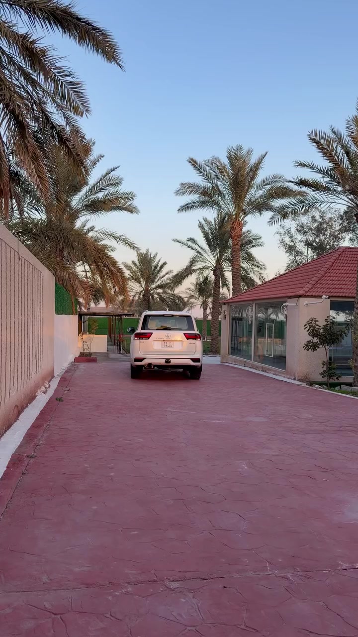 مزرعة الملوك - ابو غريب
مزرعه VIP كامله متكامله تحتوي على 

مسبح مغلق ماء بارد 🏊‍♂️🌊

العاب كبار كل من بليارد-منضدة-فيشة 🏓

حديقة ب مساحة 2500 متر تحتوي على كافة الحيوانات والطيور 🦅🐓🐧🦆

جلسات خارجية وداخليه متنوعة وحديثة 💺

غرف نوم عدد اثنين مع جلسه للمطبخ مطلة على الحديقة.🛌

كراج كبير جداً يتسع 12 سياره 

انترنيت وكهرباء 24 ساعه 

مكان للشوي كامل 🍖

العاب اطفال متنوعه وحديثة 🎯🎳

والعرض للافتتاح للشفت الرمضاني من 4 العصر الى 4 الصبح بسعر 

للأيام العادية 200 الف 

لأيام الخميس والجمعة والسبت 250 الف 

للحجز والاستفسار التواصل على 
***********
