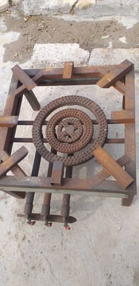 طباخ نضيف وشغال بس مضموم ممستخدمه قليل للبيع الطباخ عملاق ويفيد للمناس...