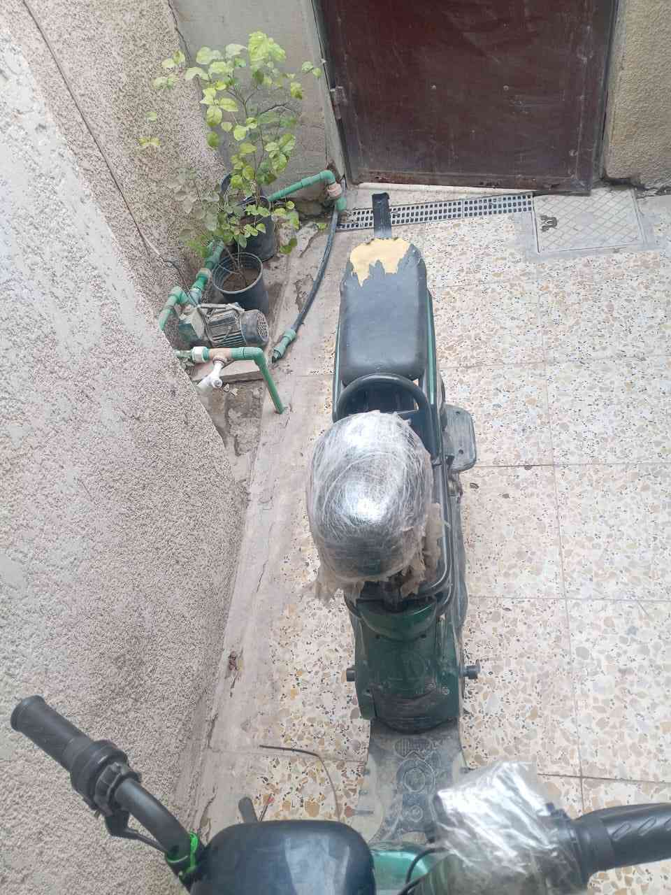 السلام عليكم دراجة شحن شغالة كلشي مابيهه بس البريكات مكسوره 
بغداد الحرية 
***********
