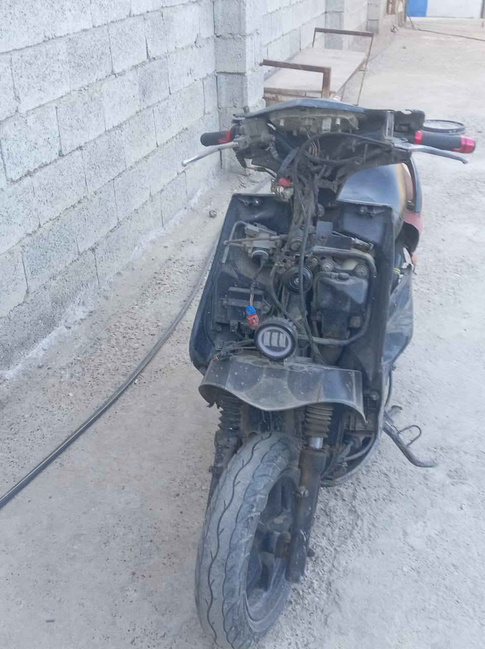 سلام عليكم دراجه سكنس فحل شوفت دراجه شغاله بس ابيع كومه حديد سعر 200وبيه مجال اومراوس مكانك بغداد بوب الشام


**إذا كنت صاحب هذا الإعلان وتريد حذفه لأي سبب، رجاءا أرسل رسالة إلى الدعم الفني**