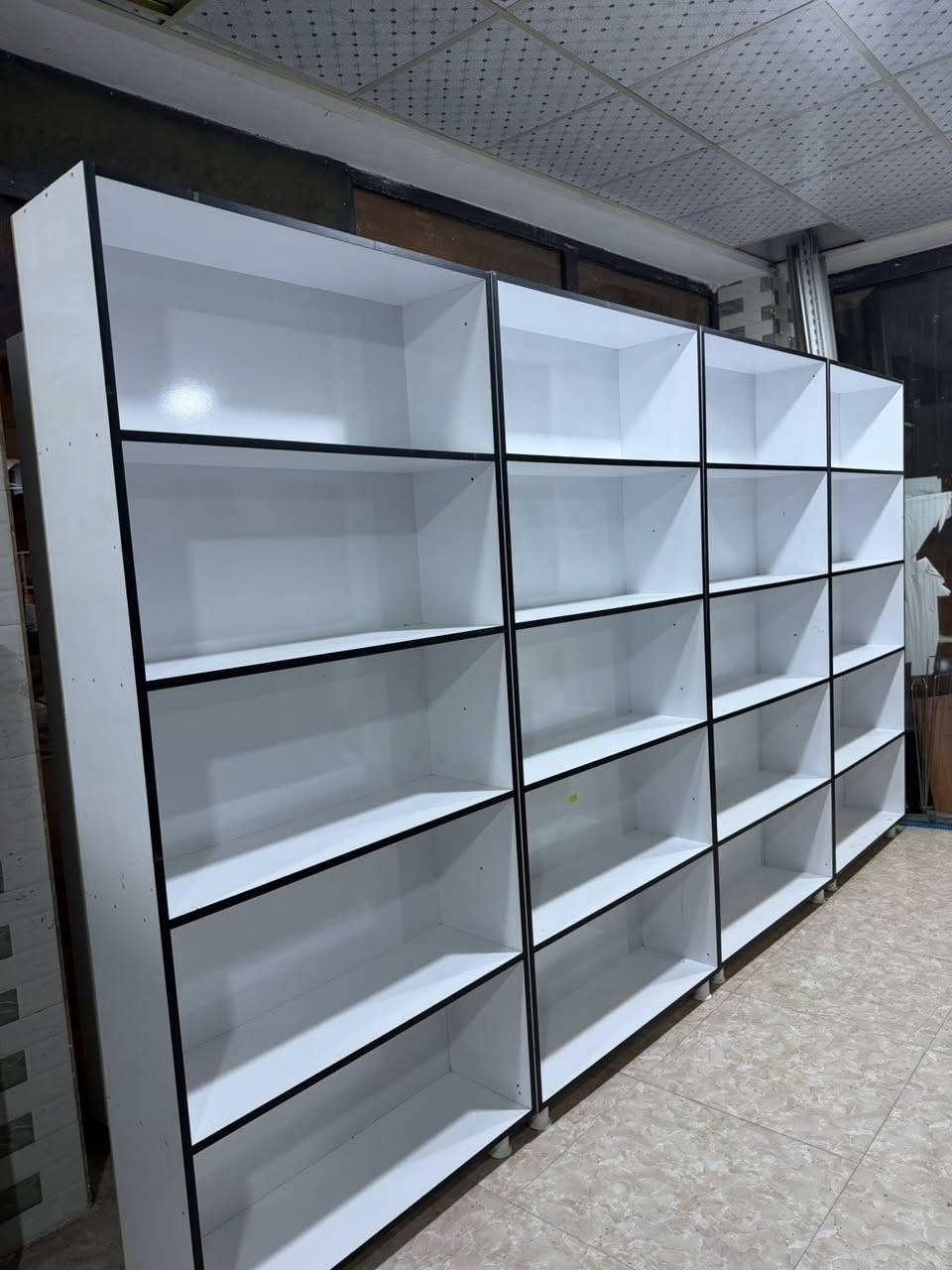 دیاکۆ بۆ دیکۆرات
ڕەفەی ئیم دی ئێفی تورکی کەم بەکار هاتوو وەک نوێی وایە پانی ۹٦ 
بەرزی ۲،۱۸ 
قوڵی ۲۹
۷ دانەیە قفڵی ٦٠ هەزار 

ناونیشان :- سەروچاوە بەرامبەر مزگەوتی عەزرەتی ئیبراهیم 
ژ.م ***********
